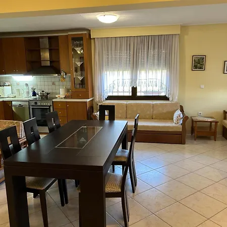 בית נופש Maisonette Triglia Sea View