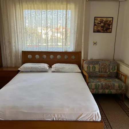 בית נופש Maisonette Triglia Sea View *